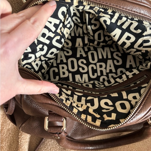 Marc by Marc Jacobs cross body leather tote. - Picture 5 of 6
